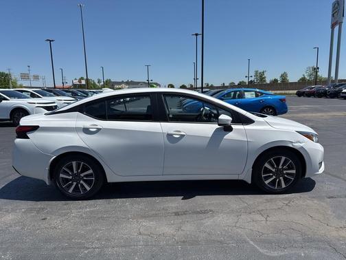 2023 Nissan Versa 1.6 SV