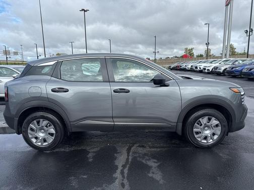 2025 Nissan Kicks S
