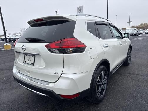 2017 Nissan Rogue SL