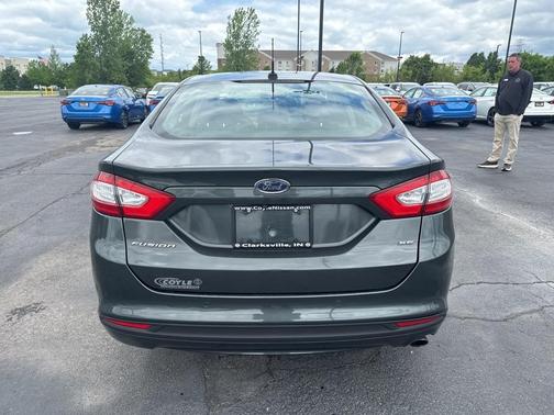 2015 Ford Fusion SE