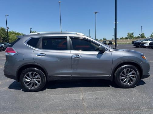 Gun Metallic 2016 Nissan Rogue SL