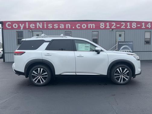 2025 Nissan Pathfinder Platinum