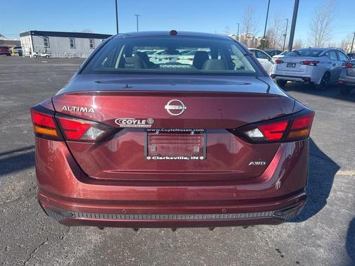 2025 Nissan Altima SV