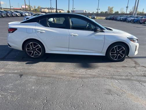 2025 Nissan Sentra SR