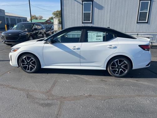2025 Nissan Sentra SR