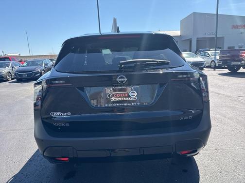 2025 Nissan Kicks SV