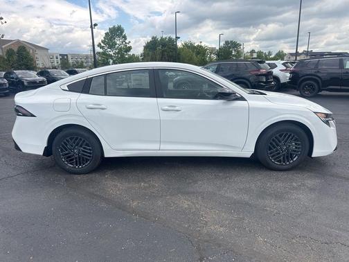 Cloud White 2026 Nissan Sentra SV