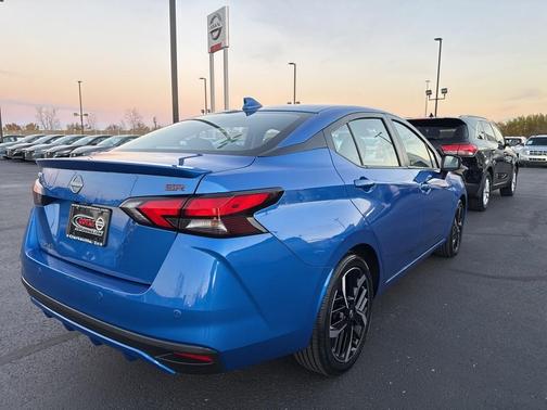 2024 Nissan Versa 1.6 SR