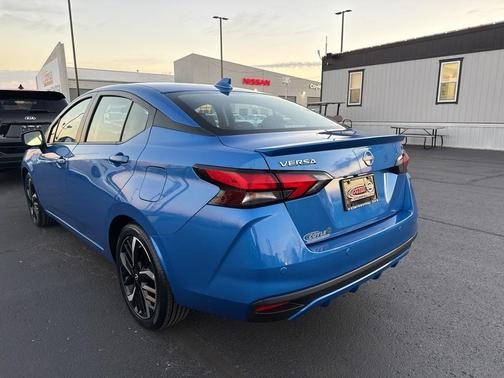 2024 Nissan Versa 1.6 SR