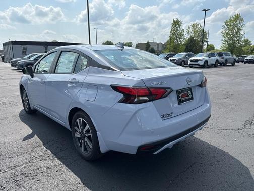 2025 Nissan Versa 1.6 SV