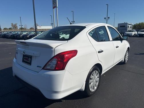2016 Nissan Versa 1.6 S+