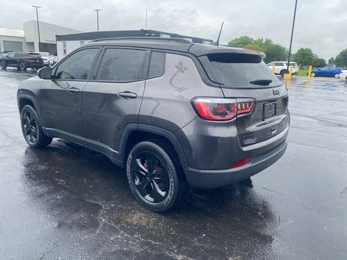 Granite Crystal Clearcoat Metallic 2019 Jeep Compass Altitude