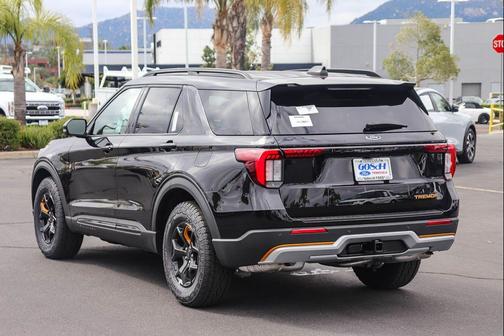 Agate Black Metallic 2026 Ford Explorer Tremor