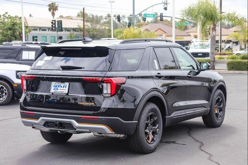 Agate Black Metallic 2026 Ford Explorer Tremor