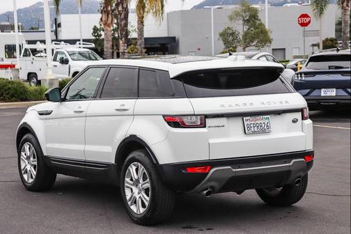 White 2019 Land Rover Range Rover Evoque SE