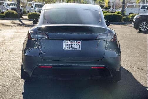 2022 Tesla Model Y Performance Dual Motor All-Wheel Drive