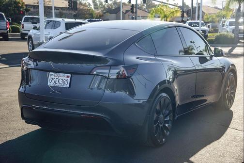 2022 Tesla Model Y Performance Dual Motor All-Wheel Drive