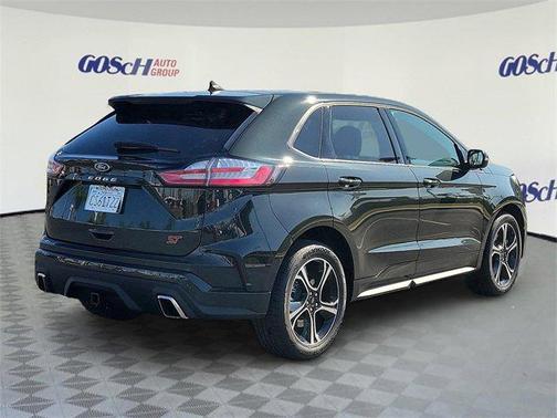 Forged Green Metallic 2023 Ford Edge ST