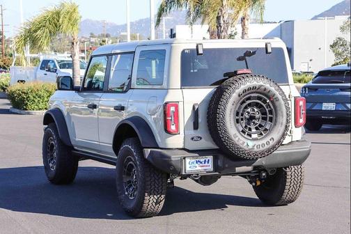 Desert Sand 2026 Ford Bronco Badlands