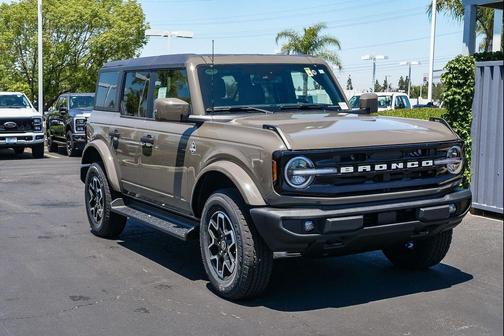 Marsh Gray 2026 Ford Bronco Outer Banks