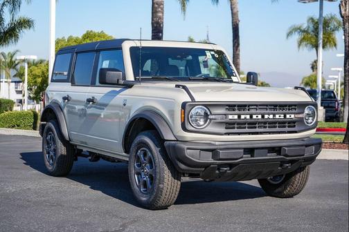 Desert Sand 2026 Ford Bronco Big Bend