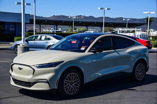 2025 Ford Mustang Mach-E Premium