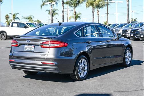 2020 Ford Fusion Plug-In Hybrid Titanium