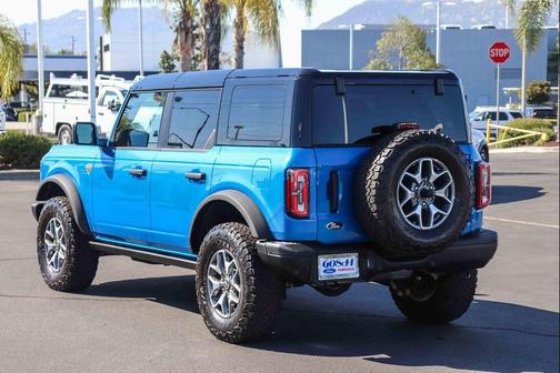 Blue Metallic 2025 Ford Bronco Badlands