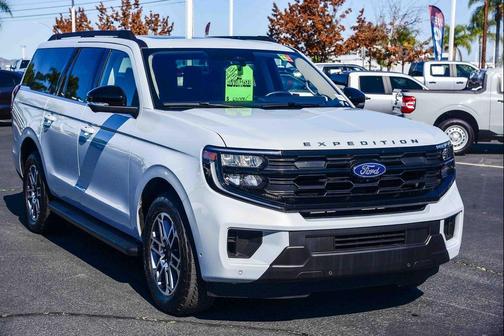 2025 Ford Expedition Max Active 4x4