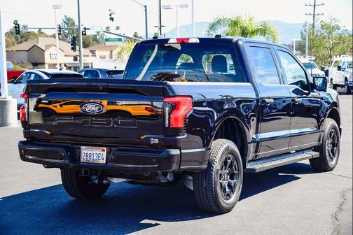 2025 Ford F-150 Lightning XLT