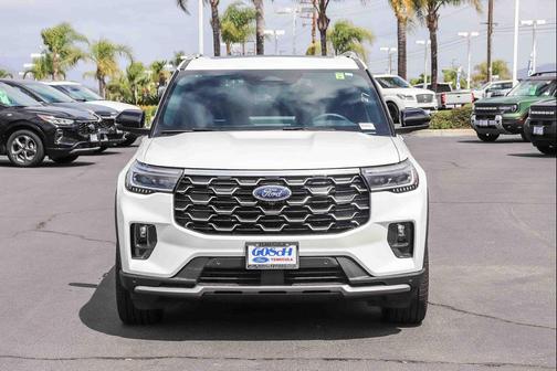 Star White Metallic Tri-Coat 2026 Ford Explorer Platinum