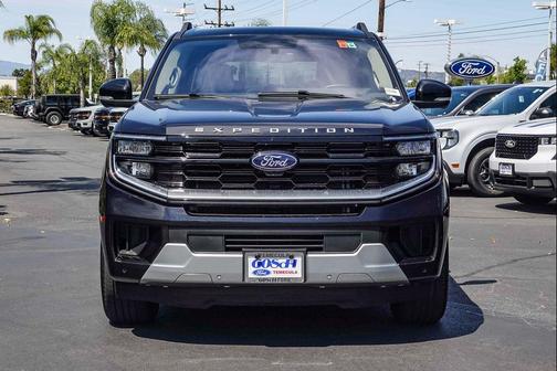 Black Metallic 2025 Ford Expedition Max Platinum