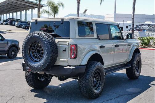 Desert Sand 2026 Ford Bronco Outer Banks