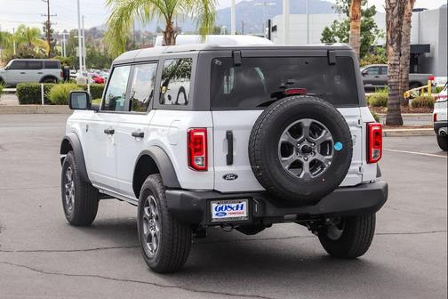 Oxford White 2026 Ford Bronco Big Bend