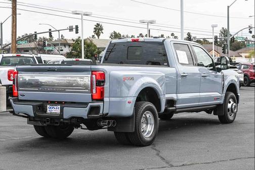 2025 Ford F-350 Platinum