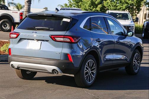 2025 Ford Escape PHEV SE