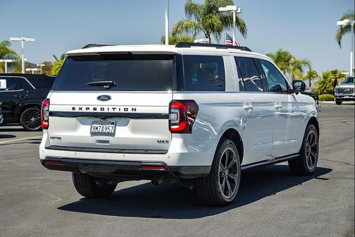 Star White Metallic Tri-Coat 2024 Ford Expedition Max Limited