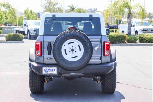 Carbonized Gray Metallic 2026 Ford Bronco Heritage Edition
