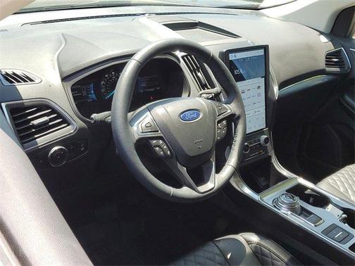 Agate Black Metallic 2024 Ford Edge Titanium