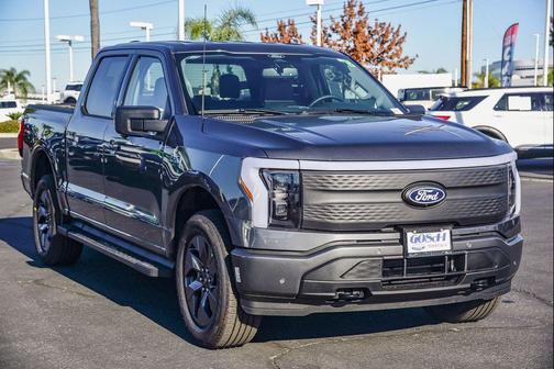 2025 Ford F-150 Lightning Flash