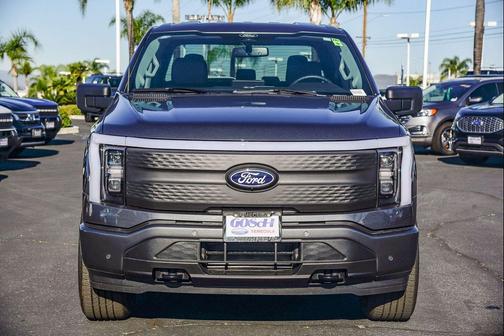 2025 Ford F-150 Lightning Flash