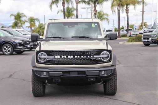 Desert Sand 2026 Ford Bronco Outer Banks