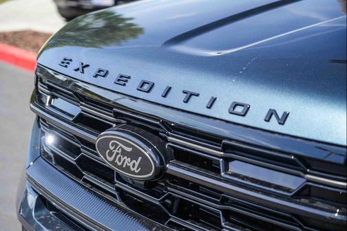 Stone Blue Metallic 2026 Ford Expedition Max Platinum