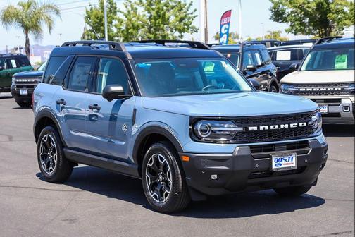 Azure Gray Metallic Tri-Coat 2026 Ford Bronco Sport Outer Banks