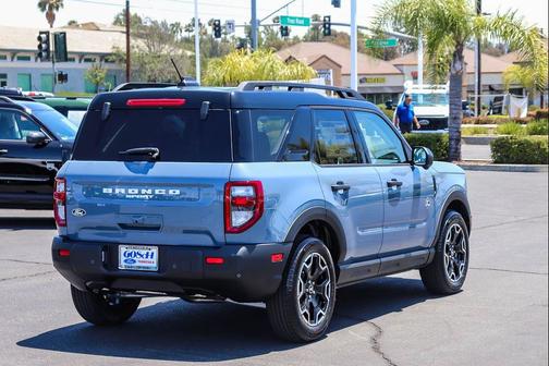 Azure Gray Metallic Tri-Coat 2026 Ford Bronco Sport Outer Banks
