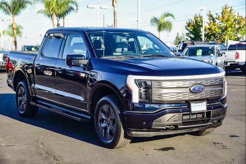 2022 Ford F-150 Lightning LARIAT