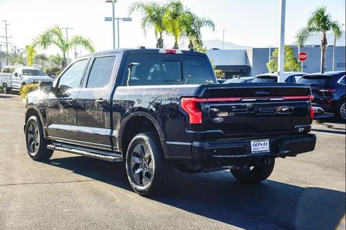 2022 Ford F-150 Lightning LARIAT