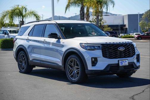 Space White Metallic 2026 Ford Explorer ST-Line