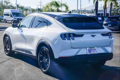 Star White Metallic Tri-Coat 2024 Ford Mustang Mach-E Select