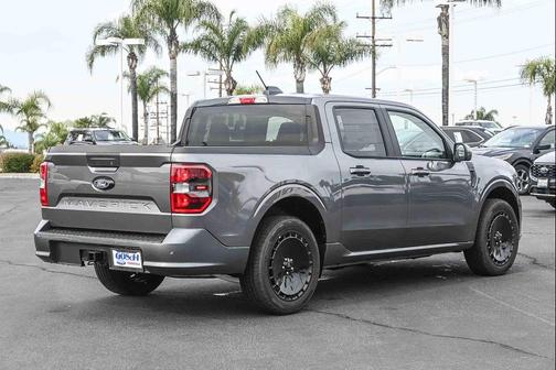 2026 Ford Maverick Lobo Standard